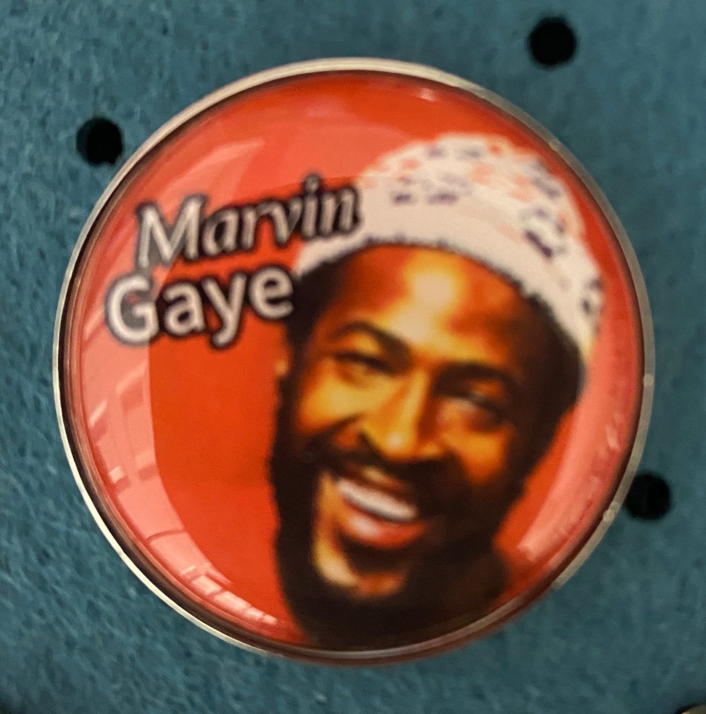 Soul singer Brooch pin